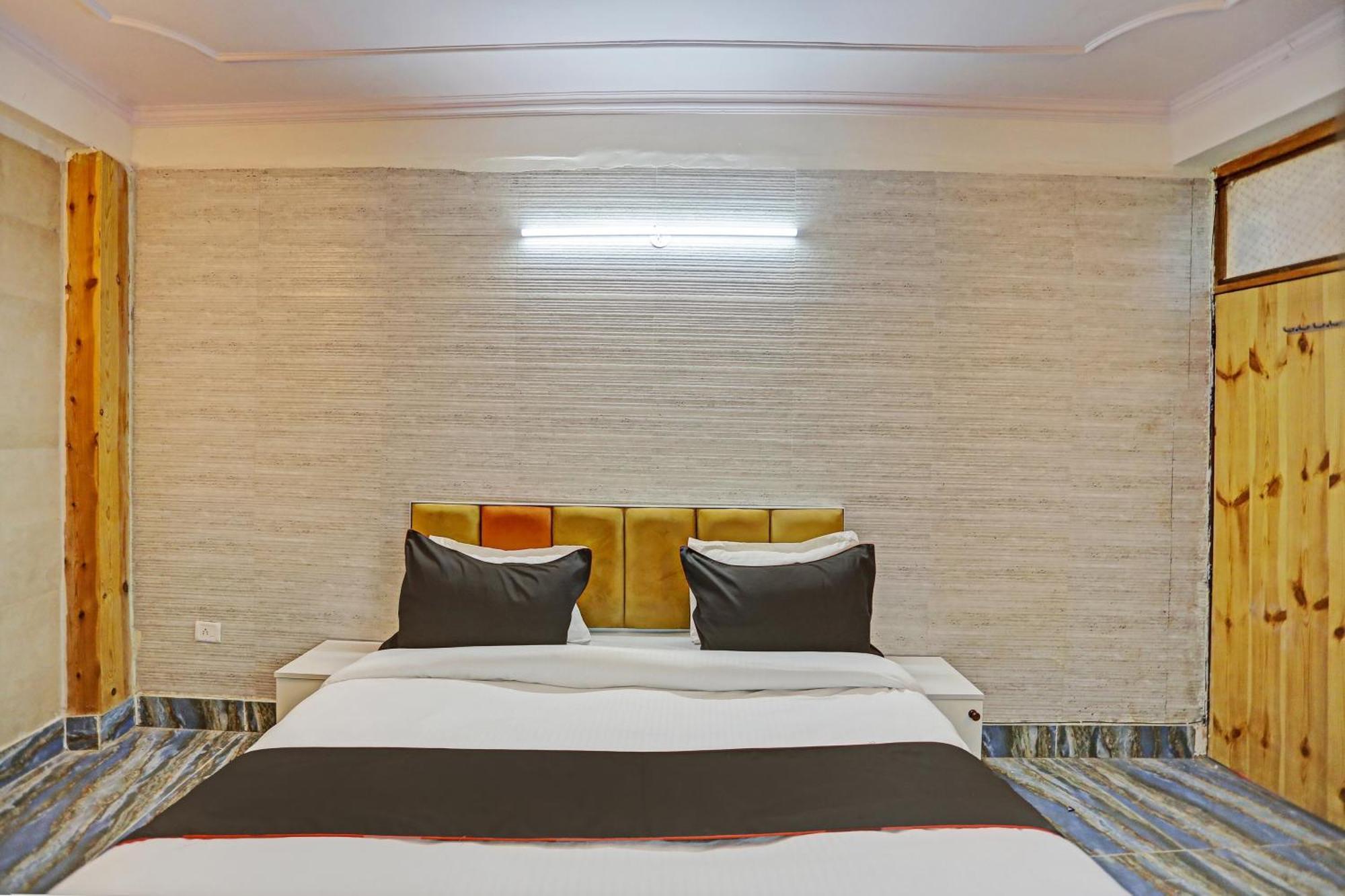 Umen Hotel Nearest Sector 66 Noida Luaran gambar